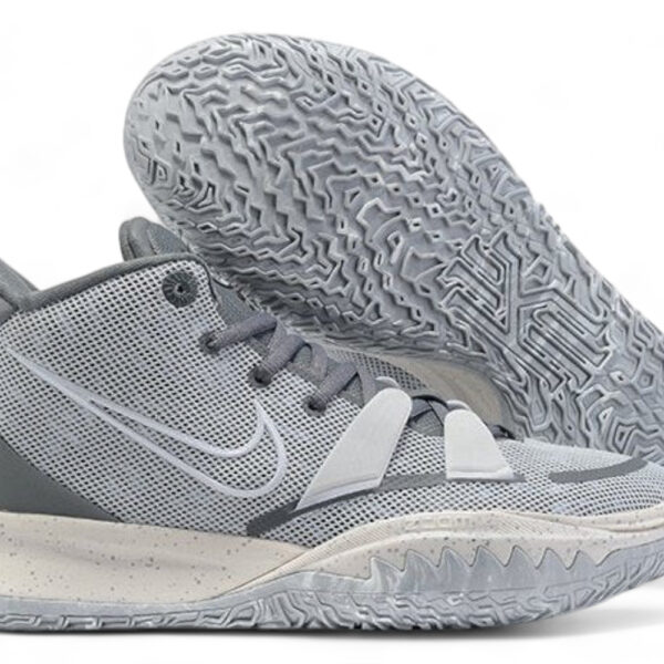 NIKE KYRIE 7 x CHIP