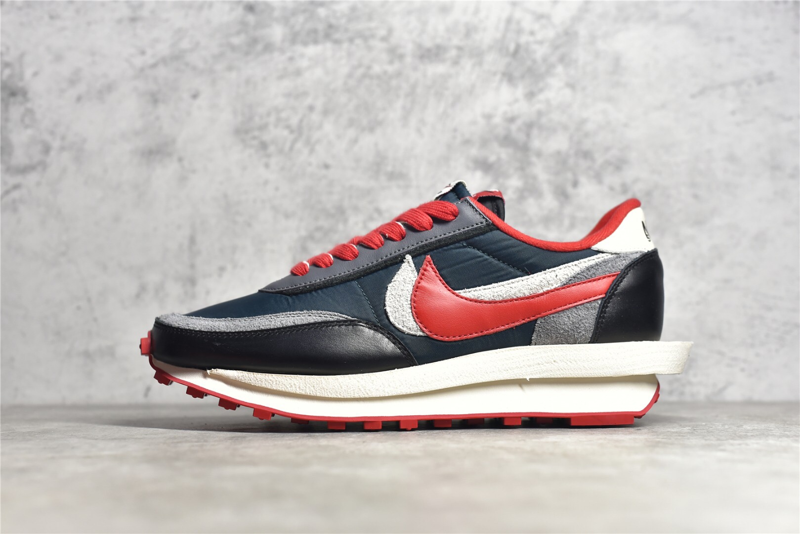 Sacai 1.0 - Black Green