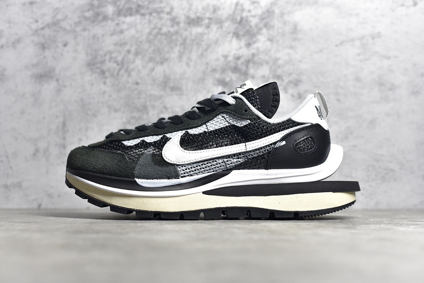 Sacai 3.0 - Black
