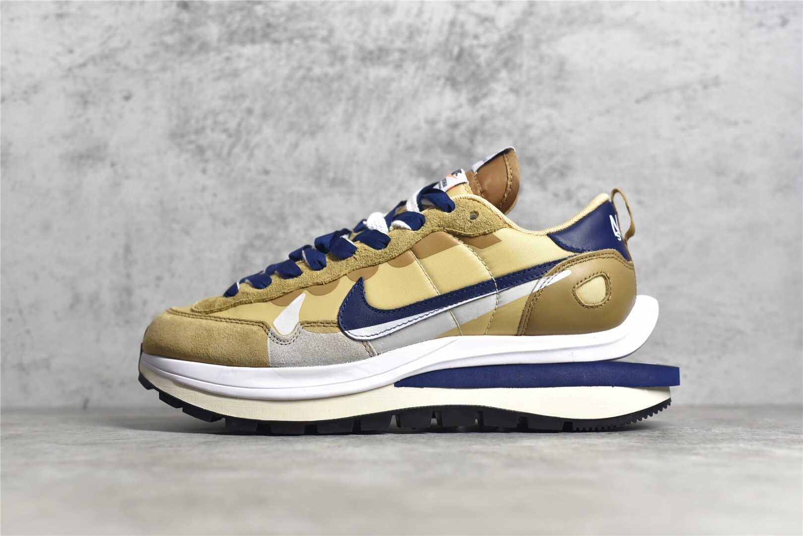 Sacai 3.0 - Tan