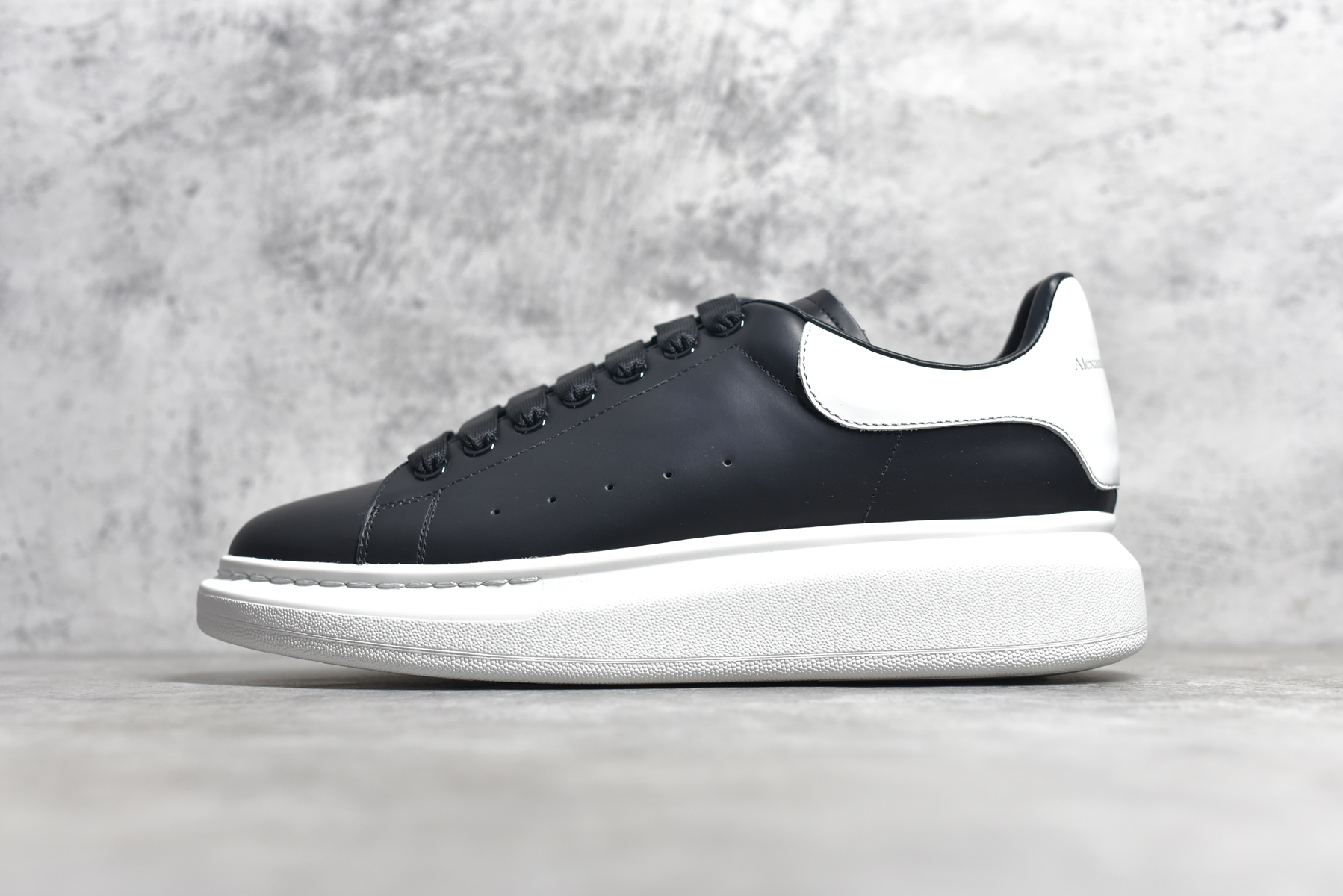 Alexander McQueen Sneakers 2