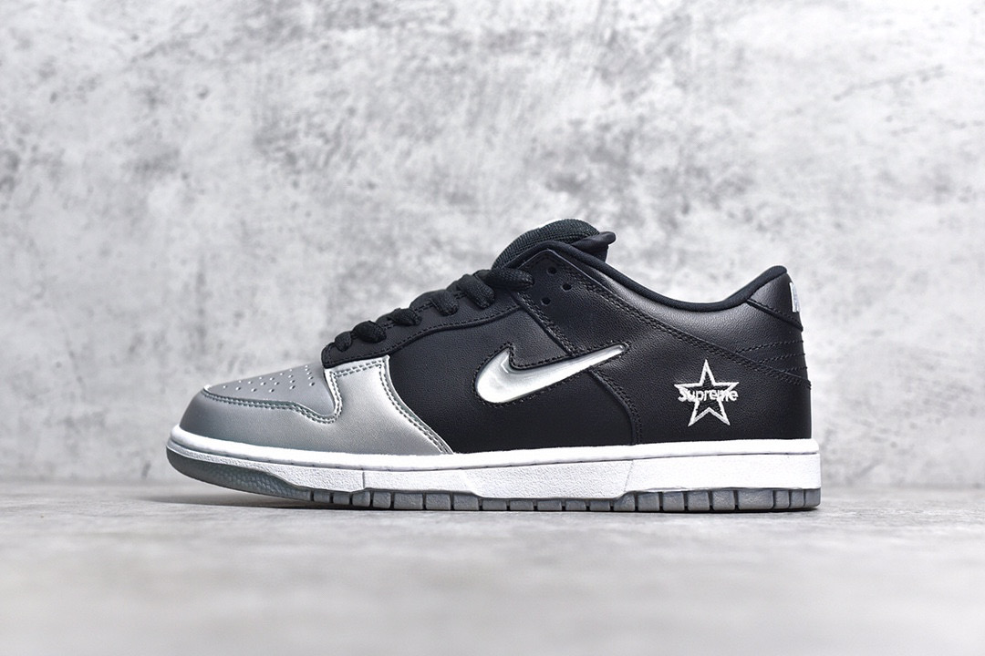 SB Dunk Low Suprem* Jewel Swoosh Silver CK3480-001