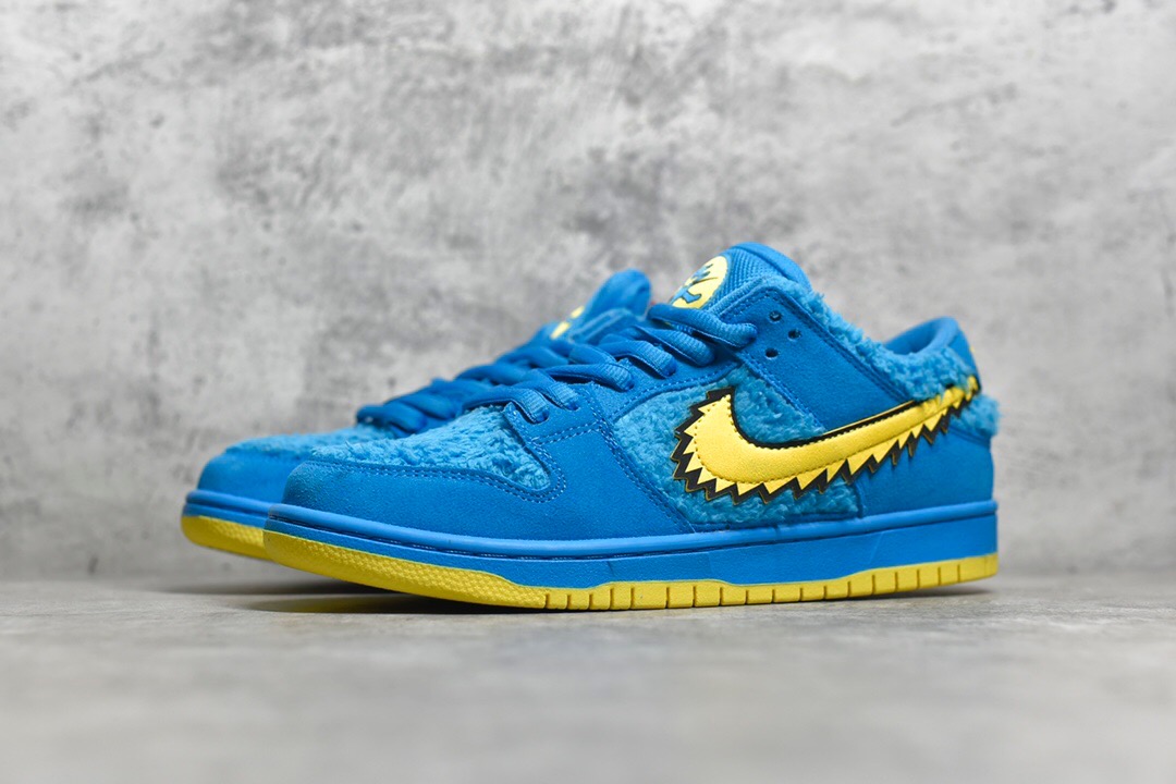 SB Dunk Low Grateful Dead Bears Blue