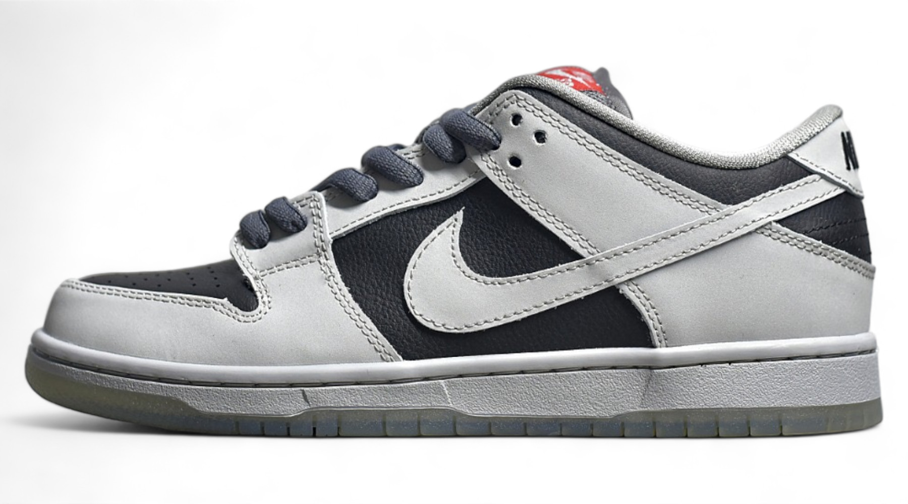 Dunk SB Low Atlas 35MM Grey 504750-020