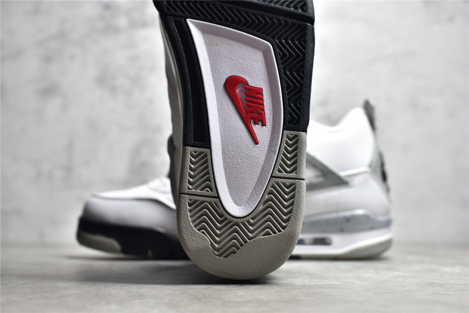 Jordan 4 Retro White Cement