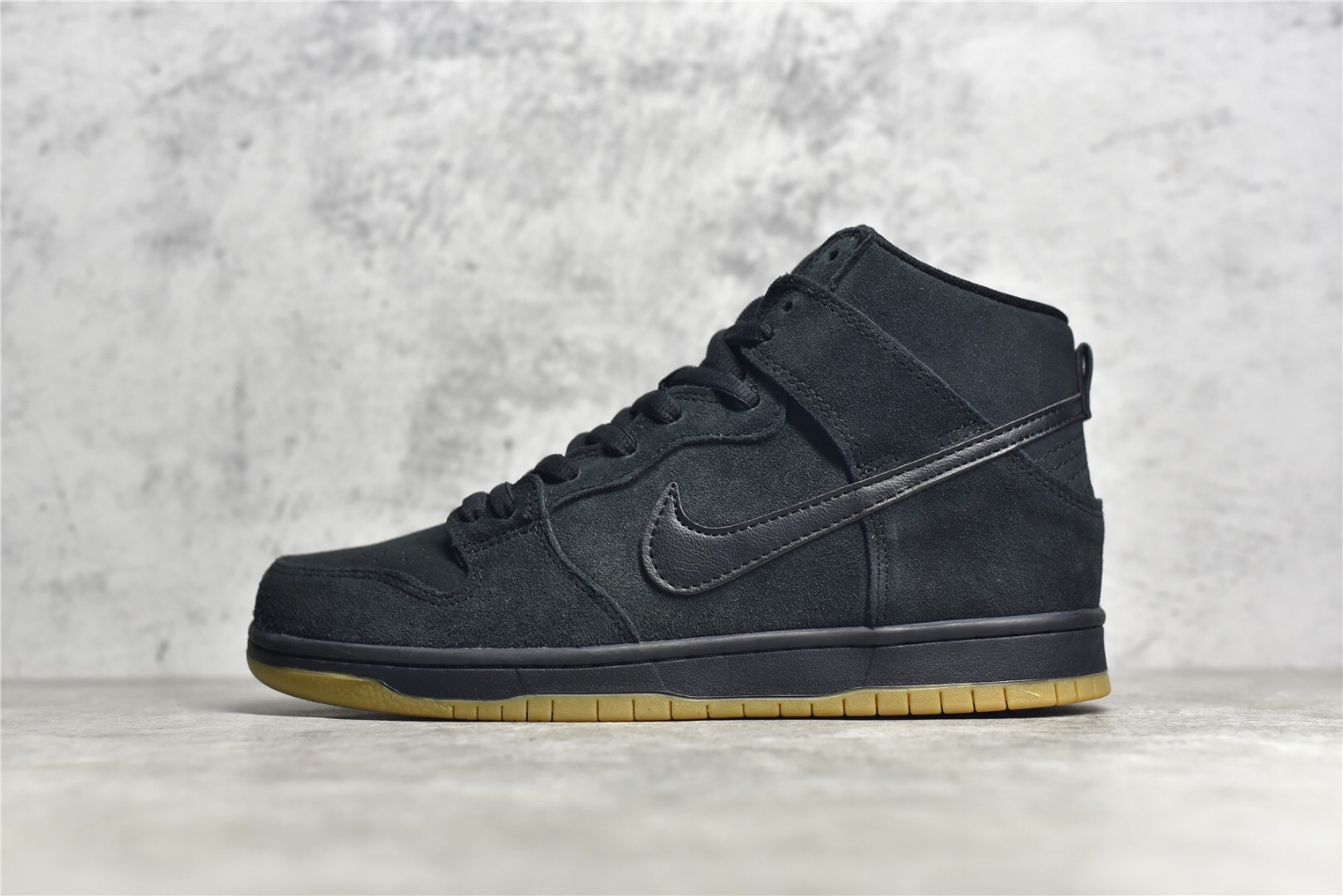 NK Dunk High SB Black Gum (2016) 305050-029