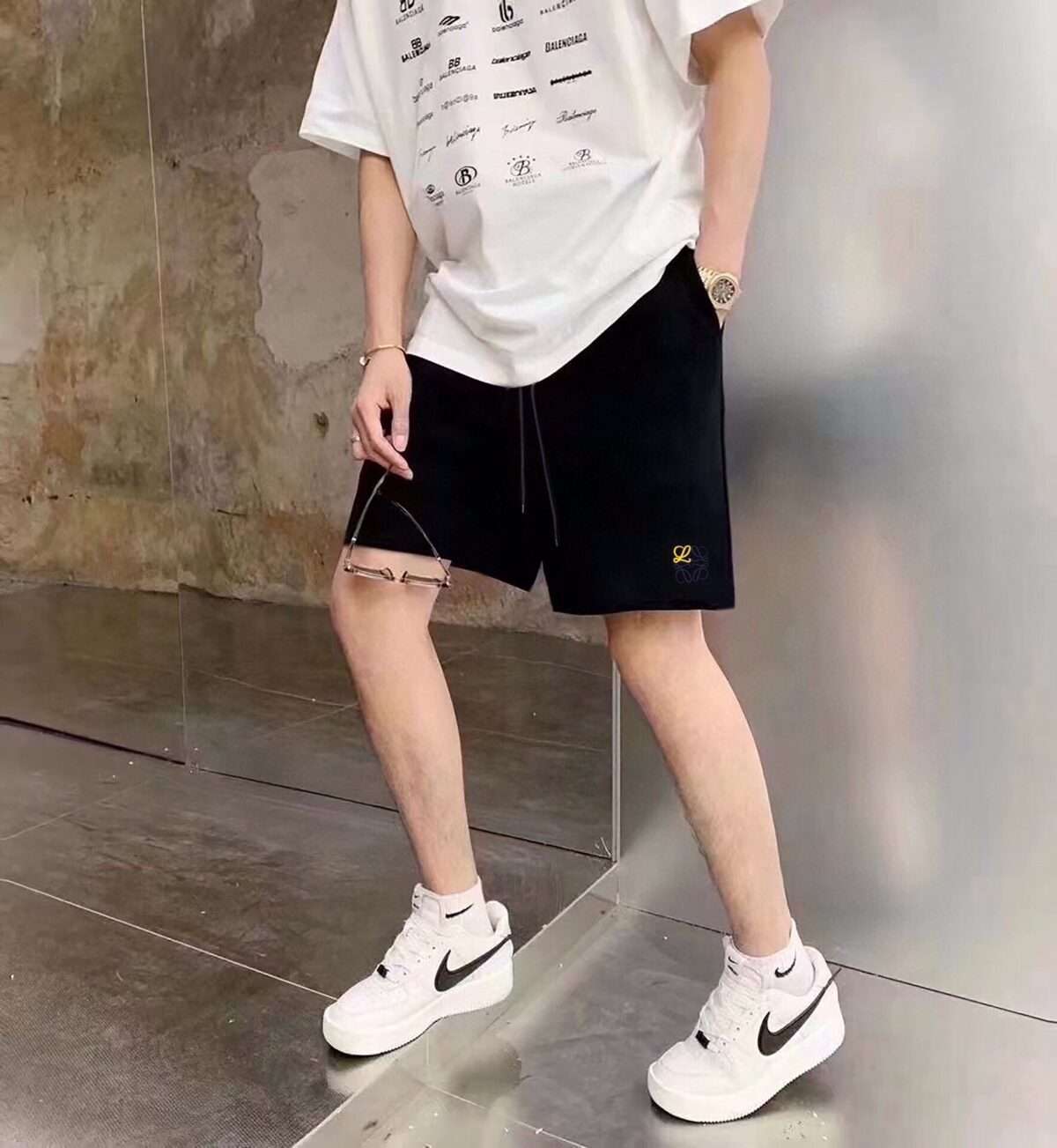 Joint Color Embroidery Logo Short