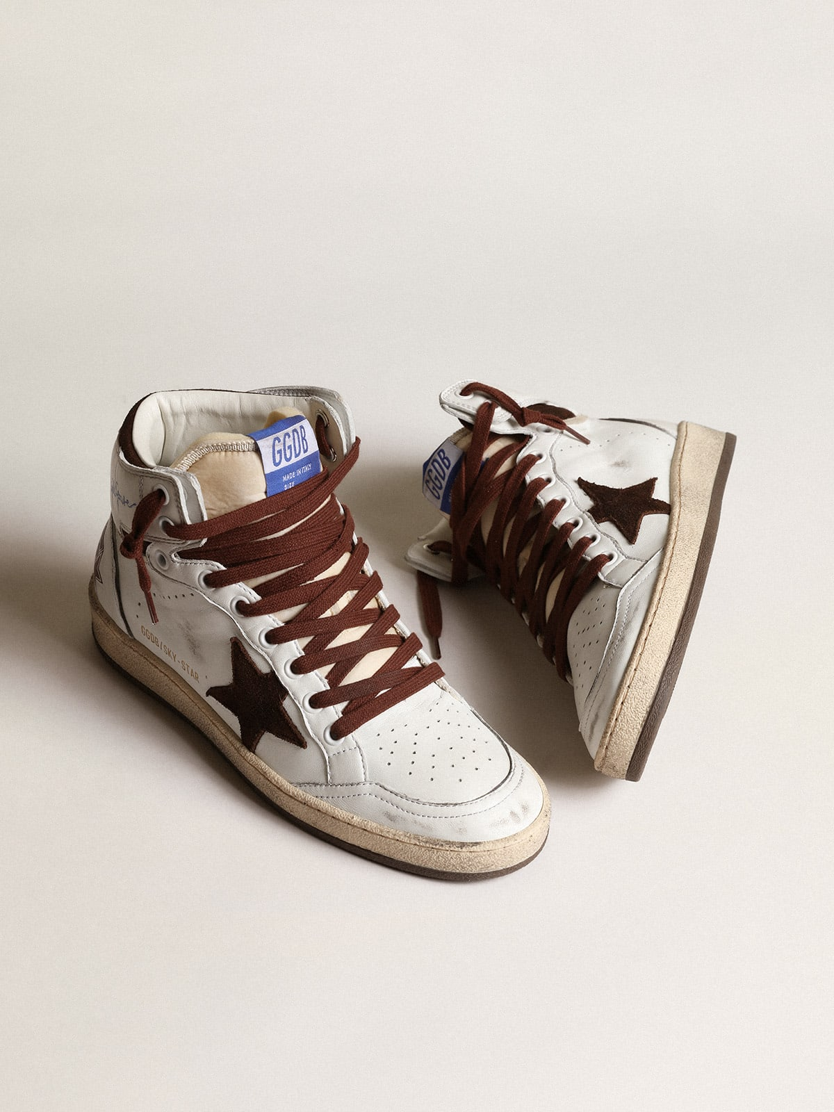 Sky-Star in white nappa leather with chocolate suede star