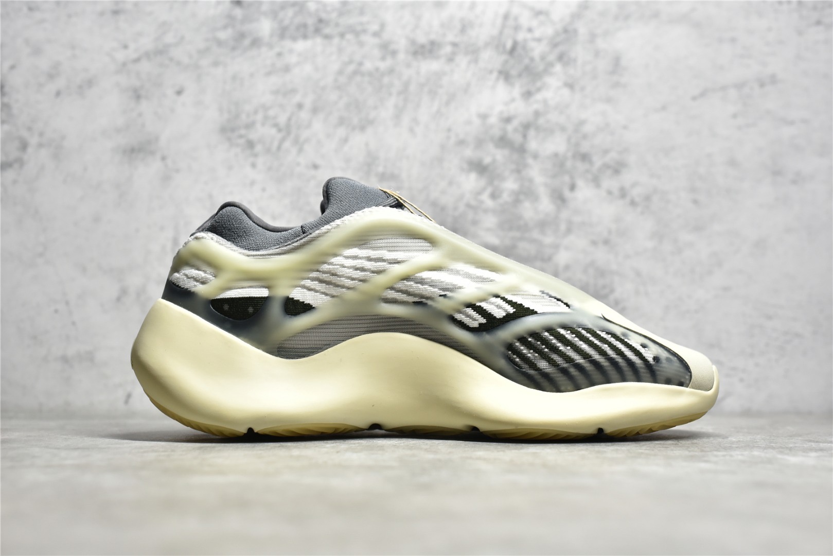 Yeezy 700 V3 Fade Salt