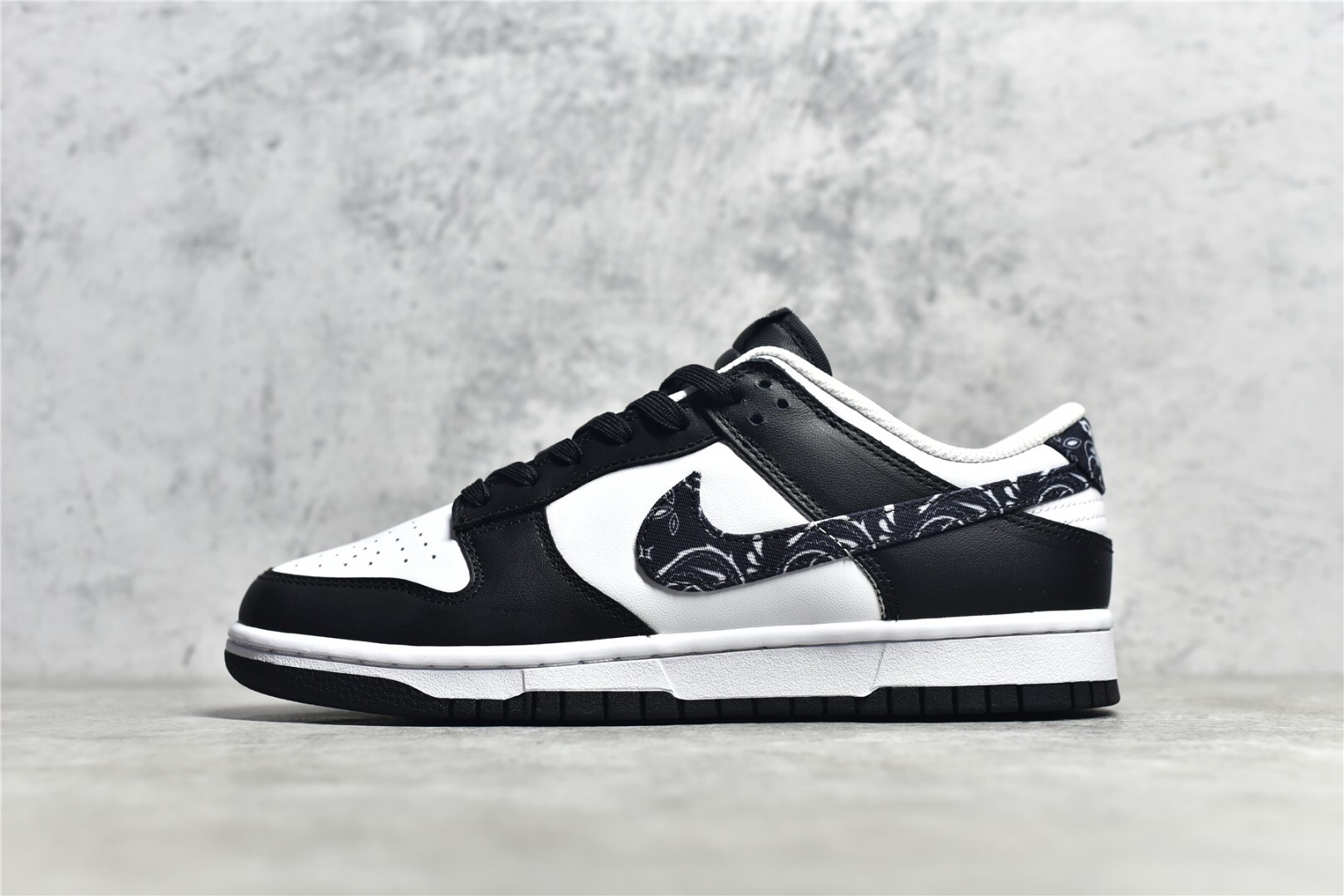 NK Dunk Low Essential Paisley Pack Black DH4401-100