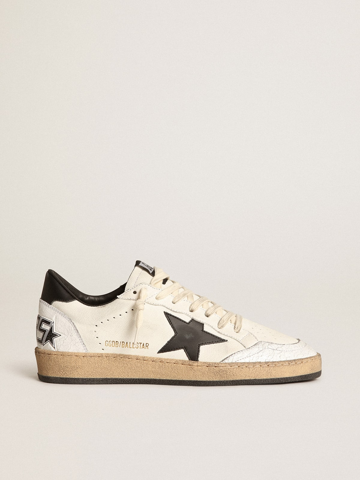 Sneaker Ball Star donna in suede nero con stella in pelle bianca e talloncino in pelle nera