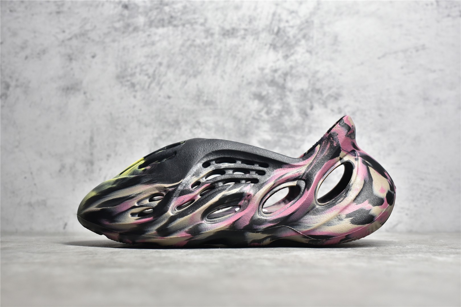 Foam Runners Replica 'MX Carbon'