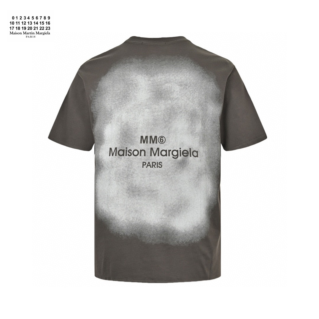 Misty Gradual Change Color Logo T-Shirt