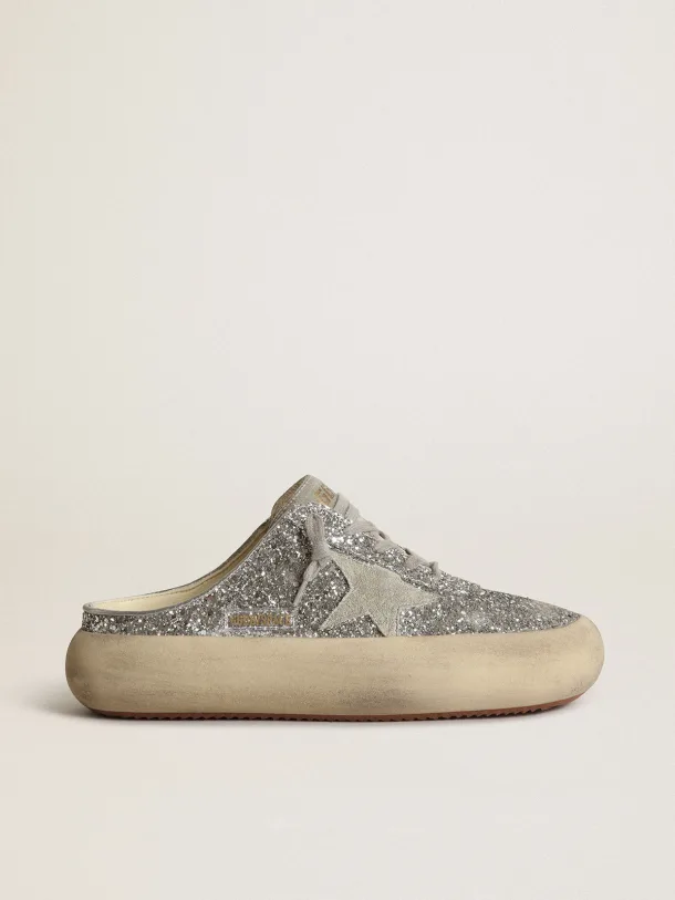 Space-Star Sabots in silver glitter with ice-gray suede star and tongue