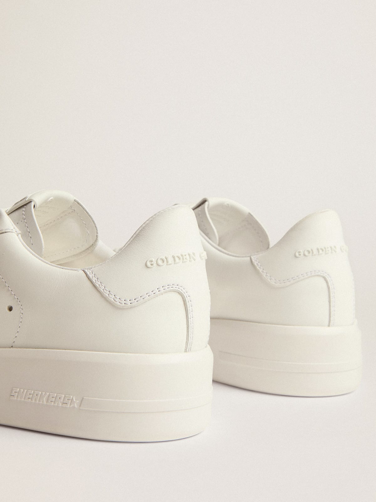 Purestar sneakers in white leather with silver-colored crystal star