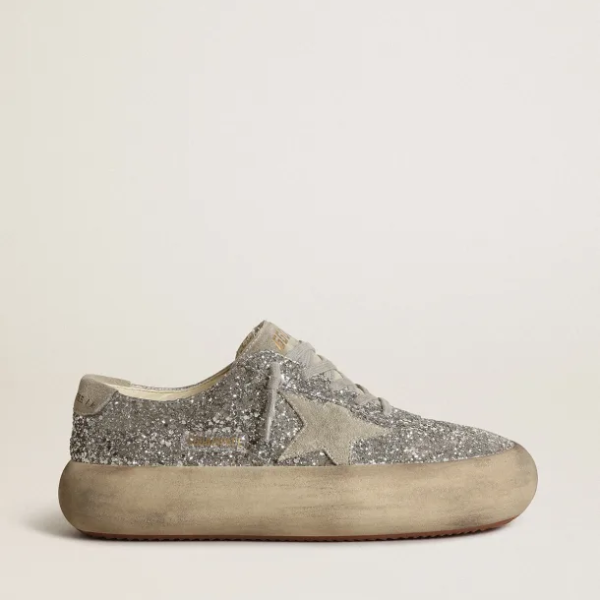 Space-Star shoes in silver glitter with ice-gray suede star and heel tab