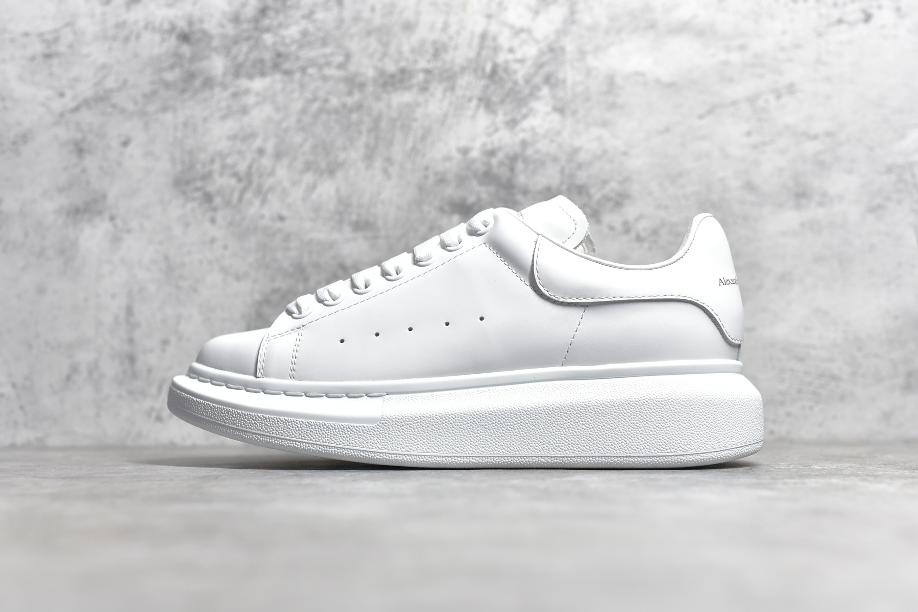 Alexander McQueen Sneakers 4