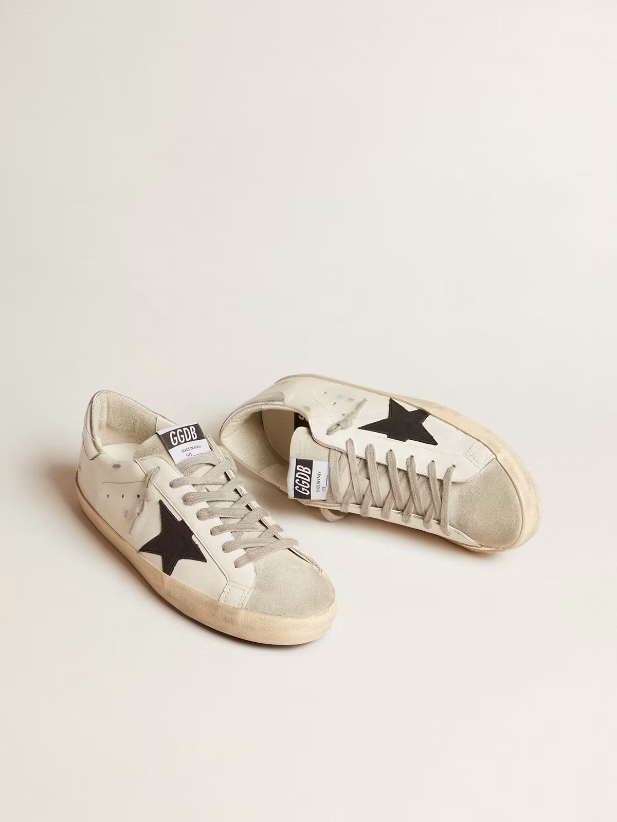 Super-Star with black nubuck star and silver leather heel tab