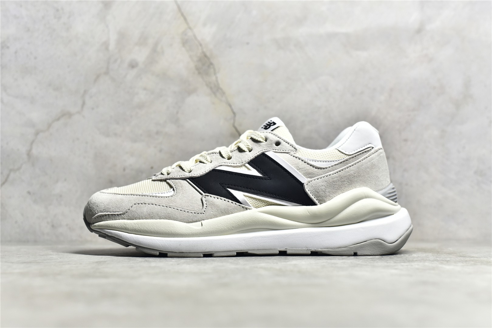 NB M5740