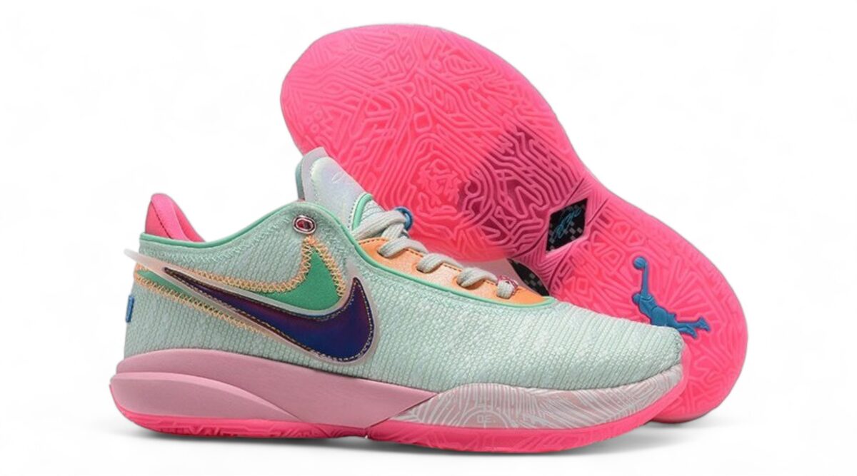 NIKE LEBRON 20 x TIME MACHINE