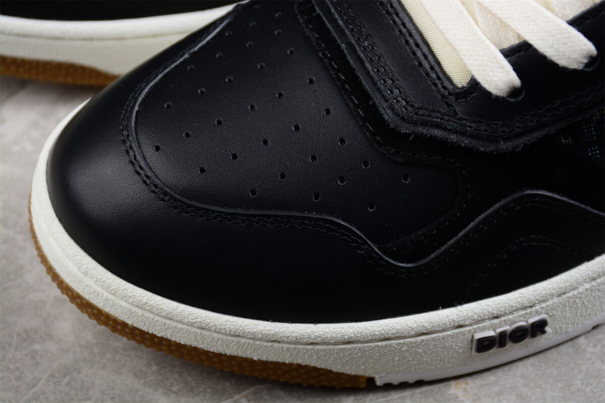 Dior B23 Oblique Low-Top Sneaker – Black with Gum Sole (Copy)