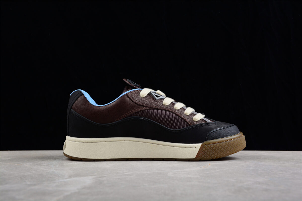 Dior B23 Oblique Low-Top Sneaker – Black with Gum Sole (Copy)