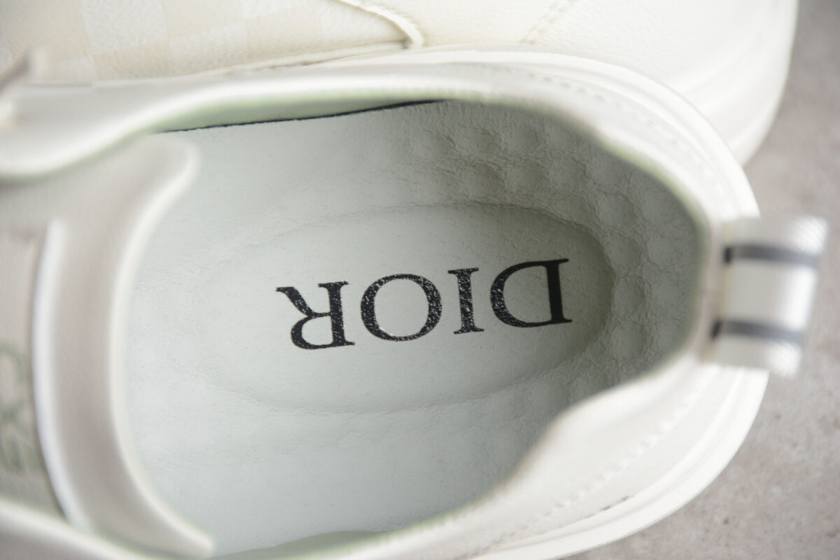 Dior Low-Top Sneaker – White/Green Accents