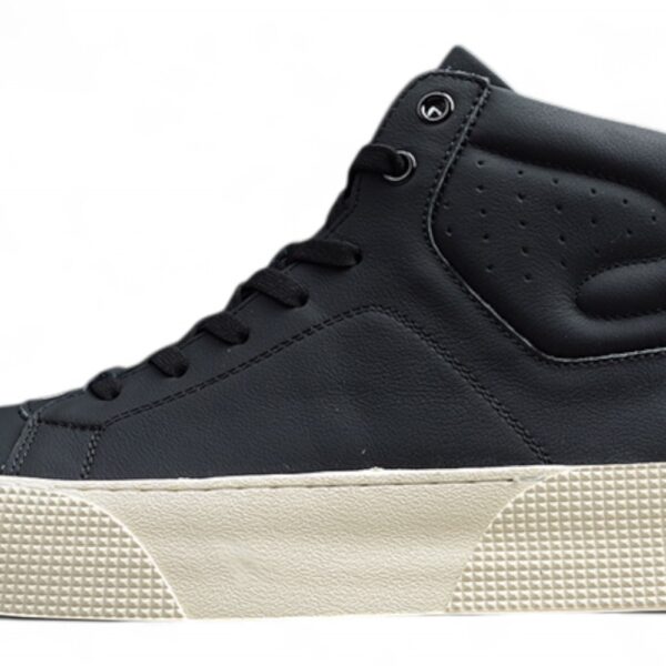 Dior B23 Oblique Low-Top Sneaker – Black with Gum Sole (Copy)