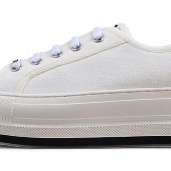 Dior B713 Low-Top Sneaker – White Canvas with Logo Detailing