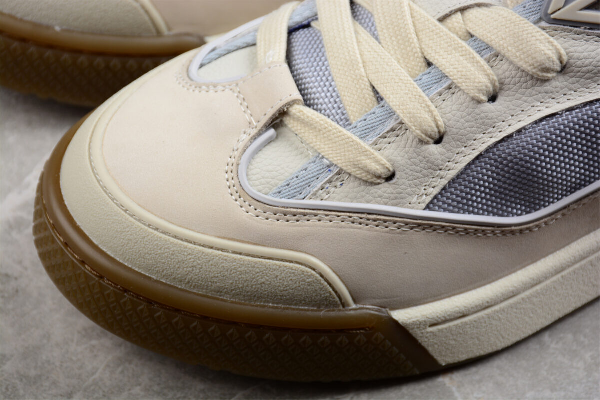 Dior B31 Low-Top Sneaker – Beige, Grey & Blue
