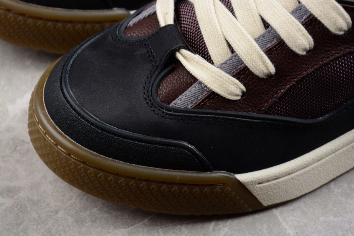 Dior B23 Oblique Low-Top Sneaker – Black with Gum Sole (Copy)
