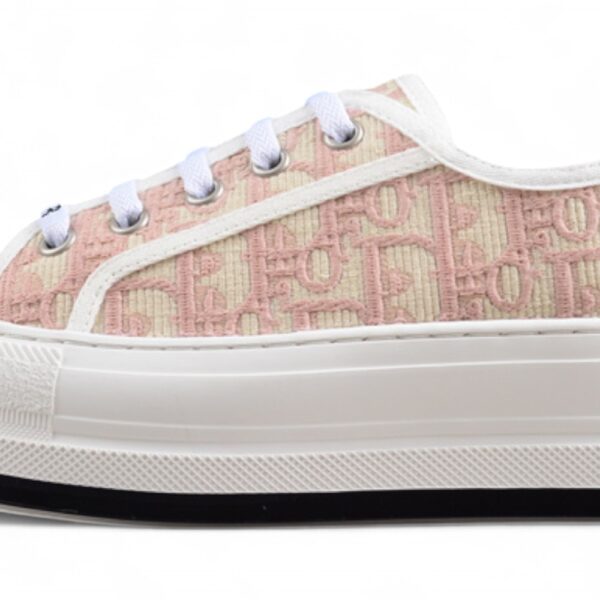 Dior B23 Oblique Low-Top Sneaker – Black with Gum Sole (Copy)