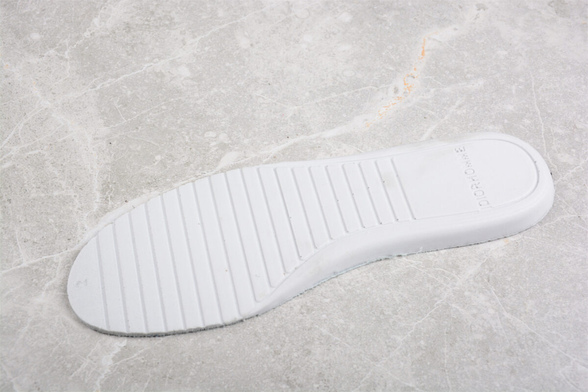 Dior B30 Low-Top Sneaker – White & Grey Oblique