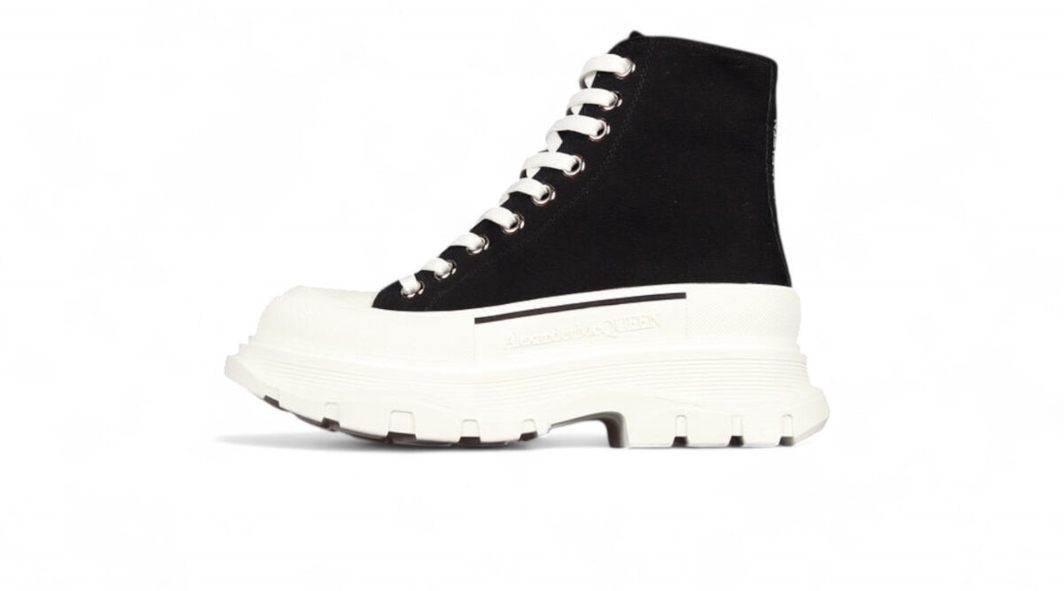 Alexander McQueen Tread Slick Boot – Black/White