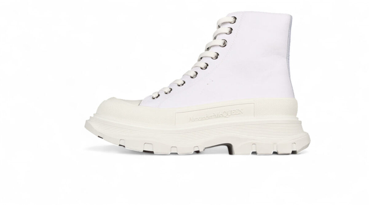 Alexander McQueen Tread Slick Boot – Triple White
