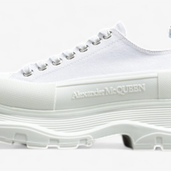 Alexander McQueen Tread Slick Low-Top Sneakers – All White