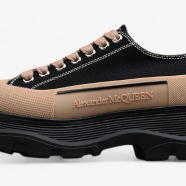 Alexander McQueen (Copy)