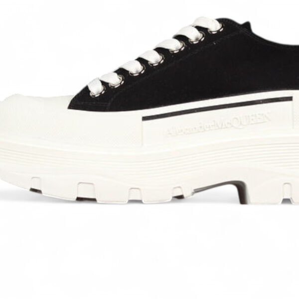 Alexander McQueen Tread Slick Low – Black/White Contrast