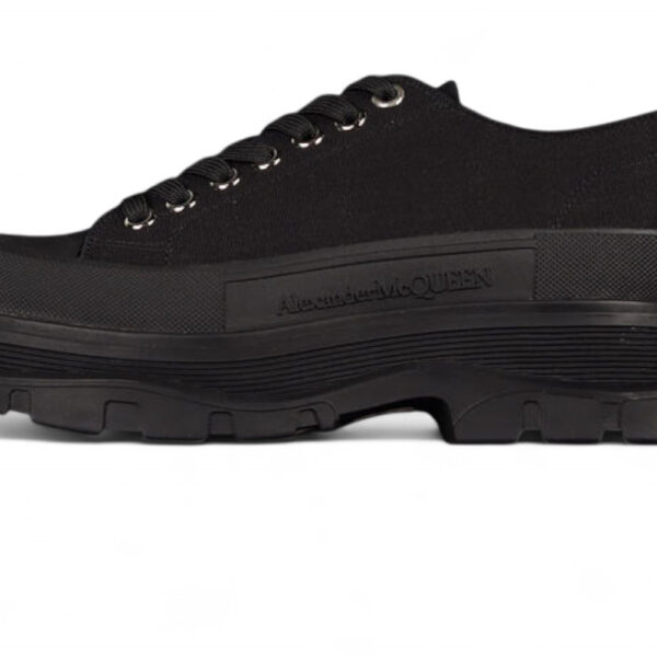 Alexander McQueen Tread Slick Low – Triple Black