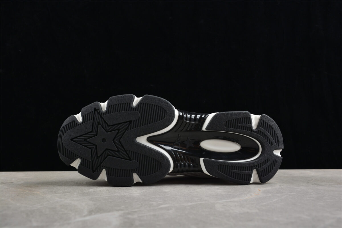 Dior B23 Oblique Low-Top Sneaker – Black with Gum Sole (Copy)