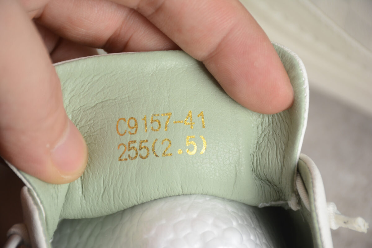 Dior Low-Top Sneaker – White/Green Accents