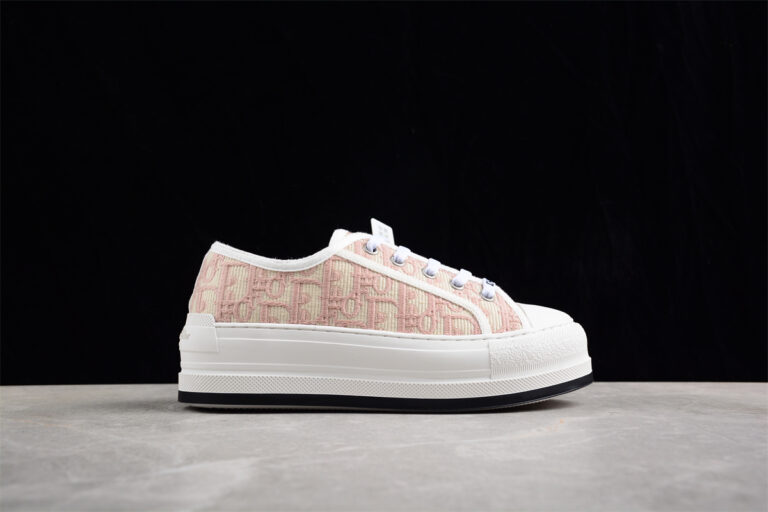 Dior B23 Oblique Low-Top Sneaker – Black with Gum Sole (Copy)