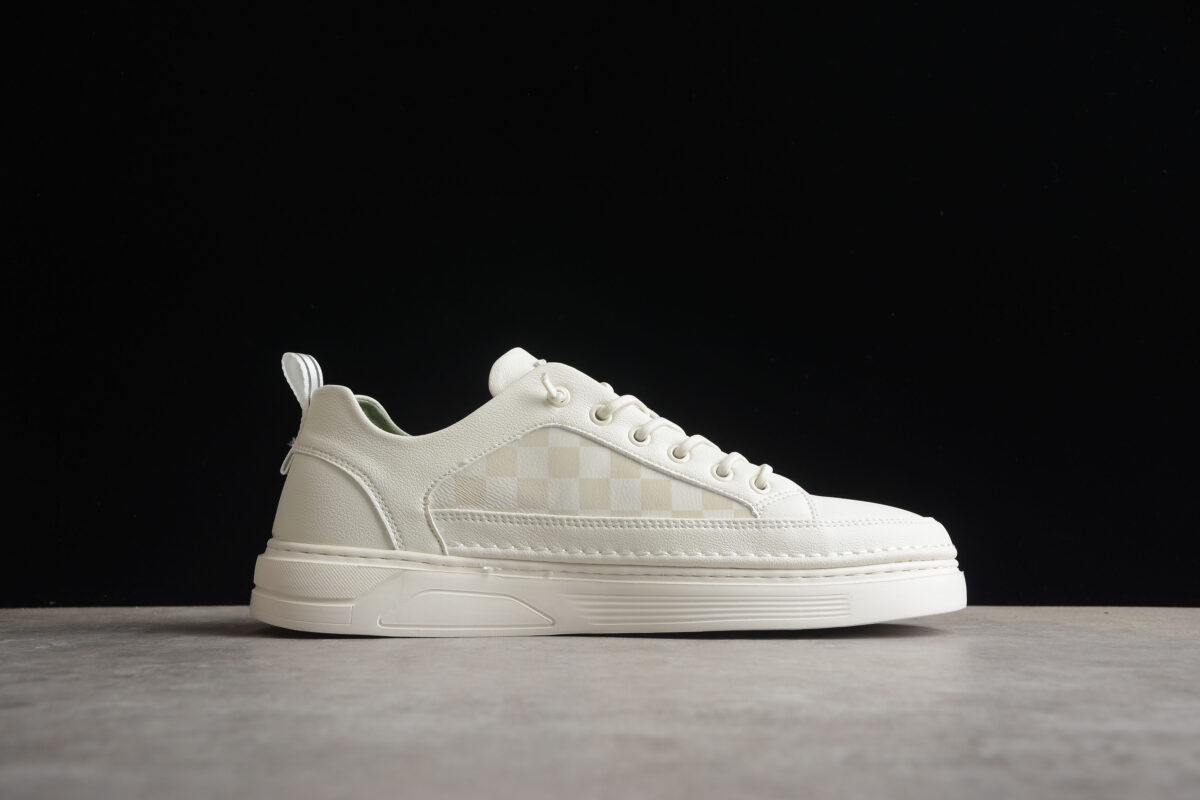 Dior Low-Top Sneaker – White/Green Accents