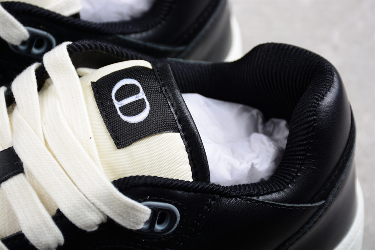 Dior B23 Oblique Low-Top Sneaker – Black with Gum Sole (Copy)