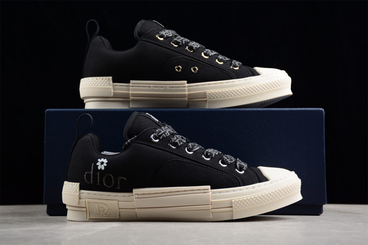 Dior B23 Oblique Low-Top Sneaker – Black with Gum Sole (Copy)