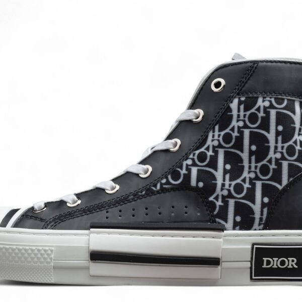 Dior B23 Oblique Low-Top Sneaker – Black with Gum Sole (Copy)