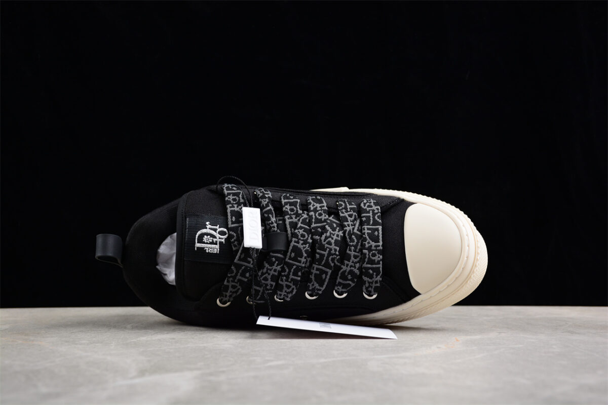 Dior B23 Oblique Low-Top Sneaker – Black with Gum Sole (Copy)